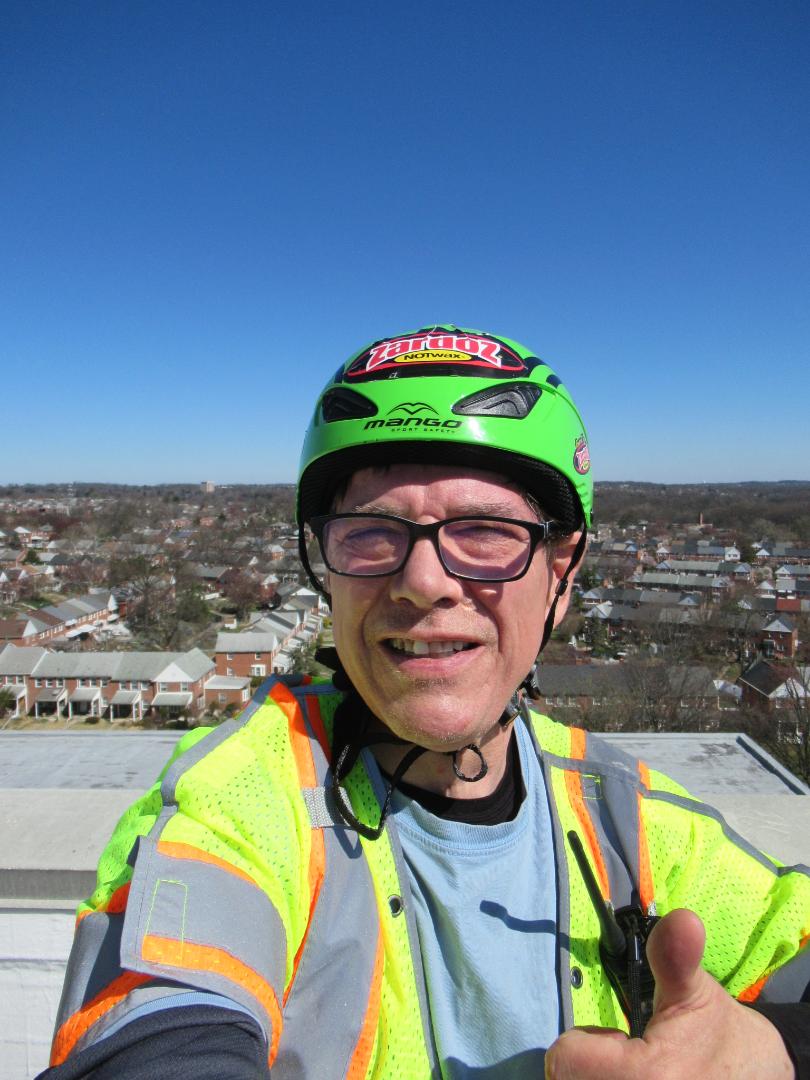 KC3YFZ  Rooftop Helmet Safety Vest